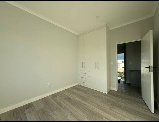 4 BEDROOM HOUSE FOR SALE IN SANDOWN
